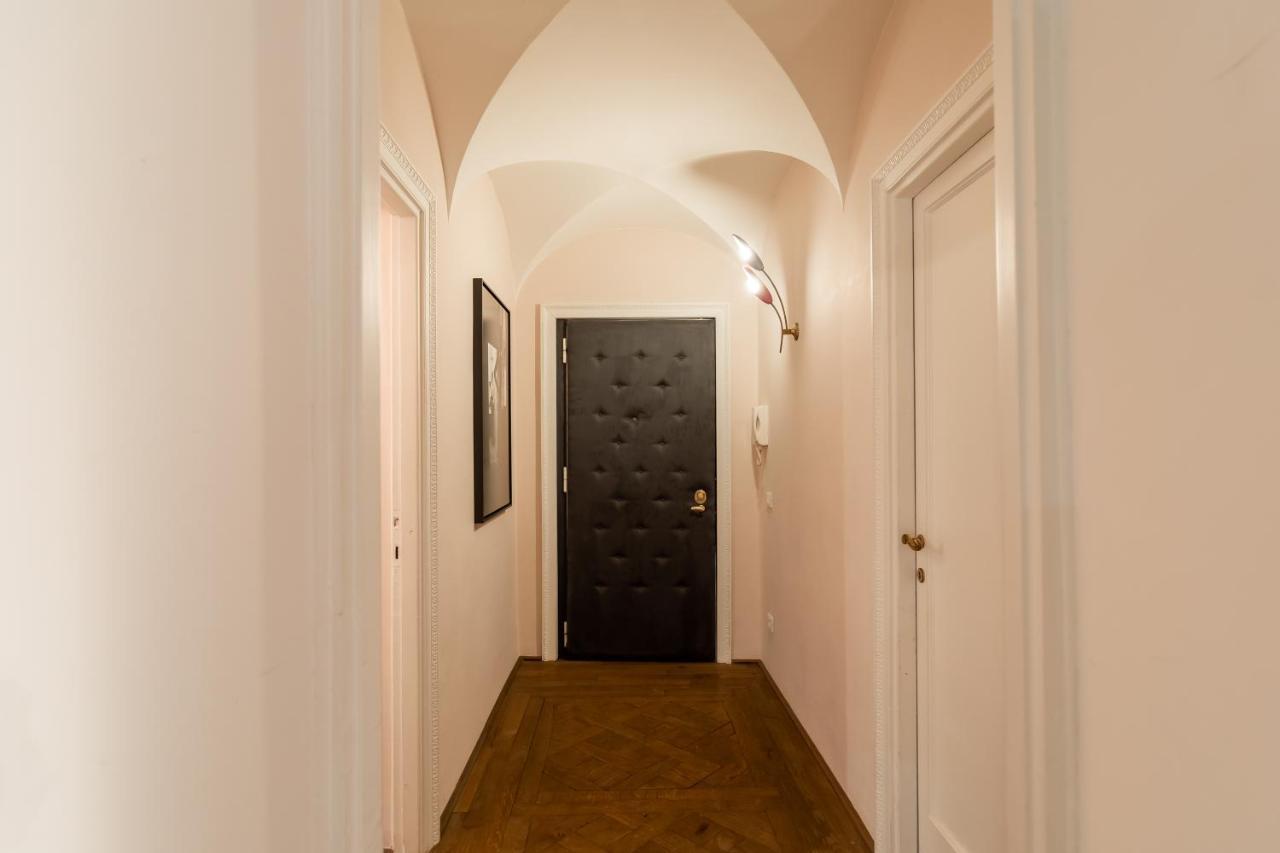 Appartement Chic And Style In Historical Via Giulia à Rome Extérieur photo