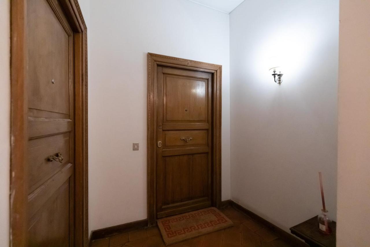 Appartement Chic And Style In Historical Via Giulia à Rome Extérieur photo